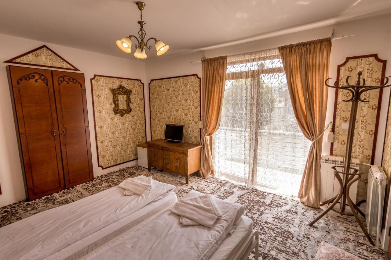 فندق Tihiat Kut Complex كيوستينديل المظهر الخارجي الصورة