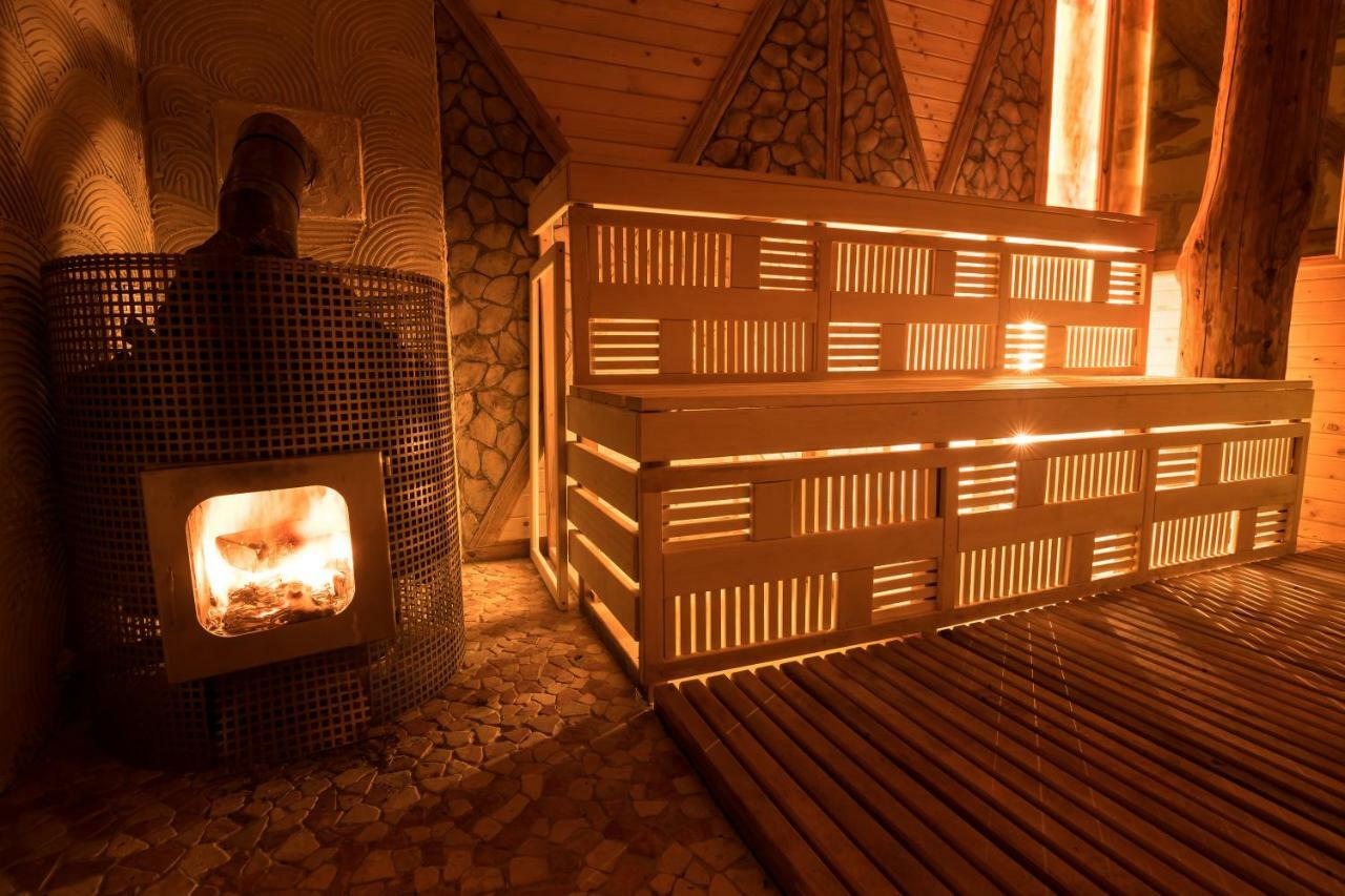 فندق Tihiat Kut Complex كيوستينديل المظهر الخارجي الصورة